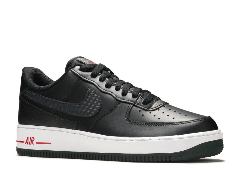Nike Air Force 1 Technical Stitch ‘Bred’
