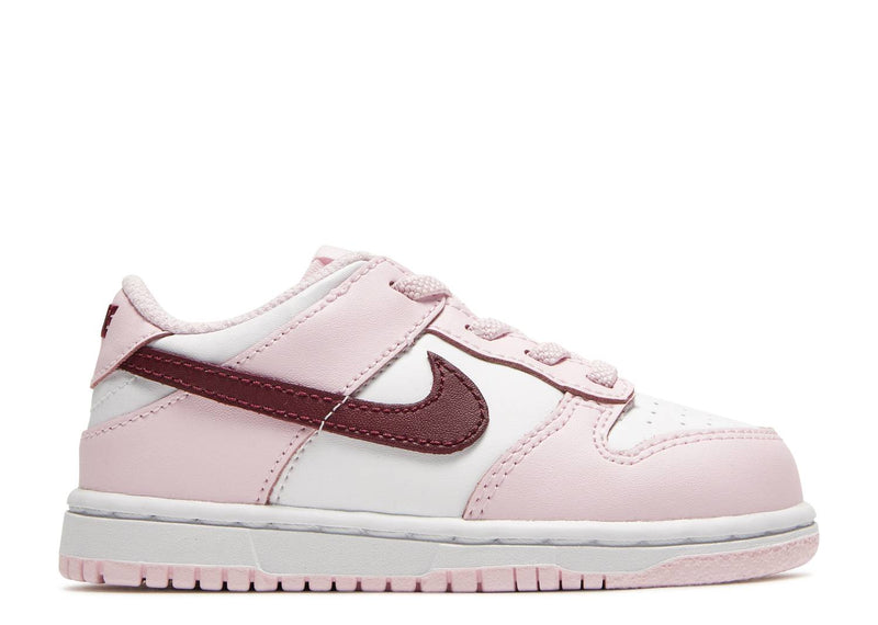 NIKE Dunk Low PS 'Valentine's Day'